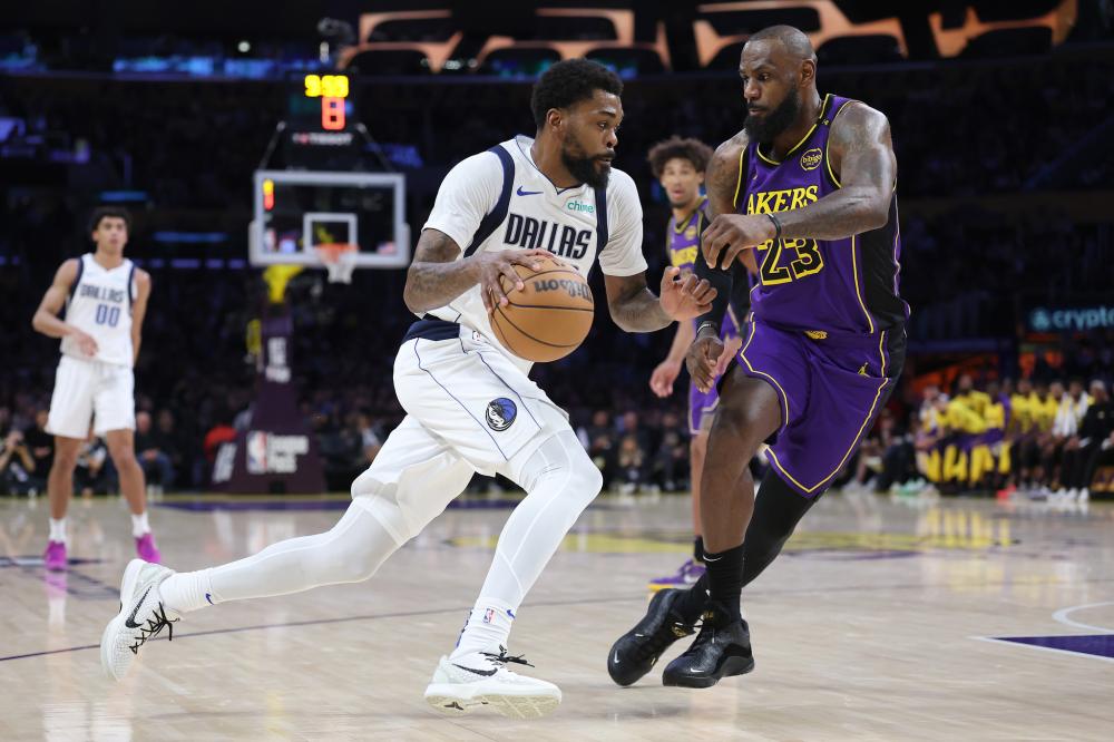 与国际足坛 与国际足坛