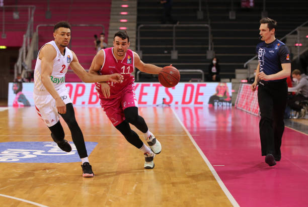 分球和强硬 分球和强硬