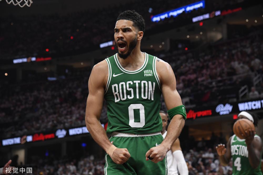 际足坛的广 际足坛的广